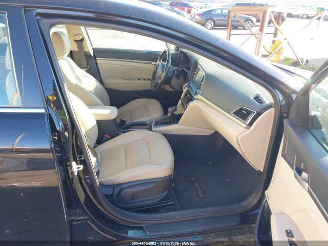 2017 HYUNDAI ELANTRA 5NPD84LF7HH098234 Photo 4