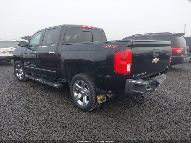 3GCUKSEJ2JG638210 Chevrolet Silverado 1500 1lz