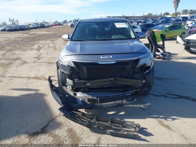 KNDEPCAA1N7249657 KIA Seltos Lx