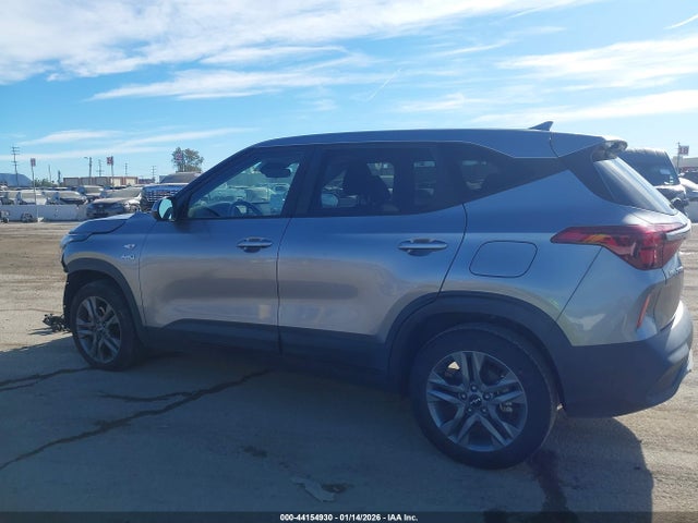 KNDEPCAA1N7249657 KIA Seltos Lx