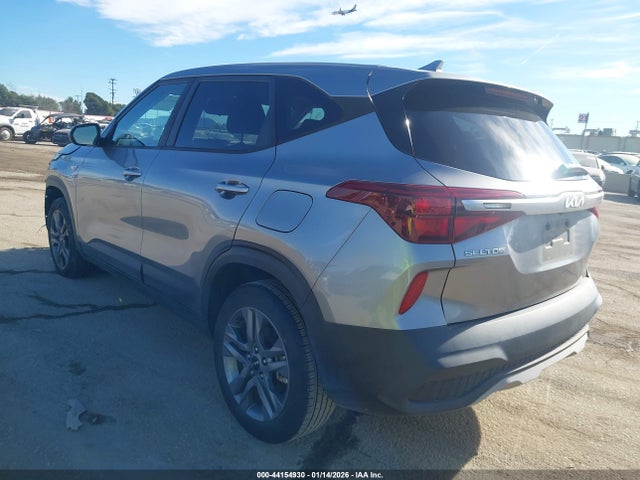 KNDEPCAA1N7249657 KIA Seltos Lx