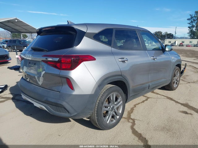 KNDEPCAA1N7249657 KIA Seltos Lx