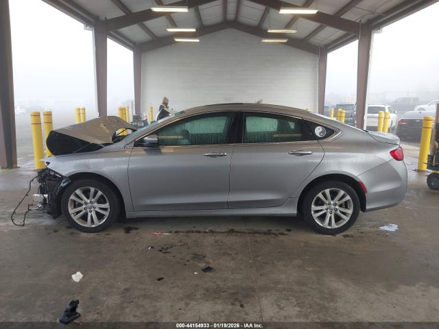 Chrysler 200 Limited 2015 1C3CCCAB4FN669393 Image 14