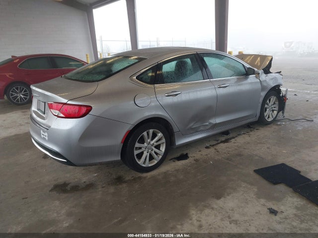 Chrysler 200 Limited 2015 1C3CCCAB4FN669393 Image 4