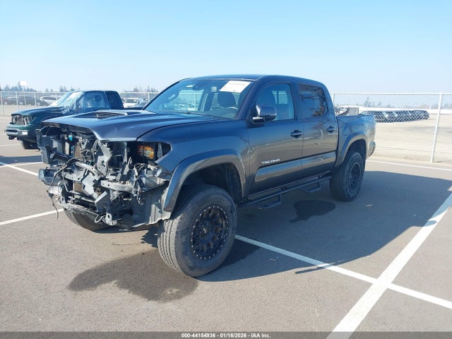 3TMCZ5AN0NM463965 Toyota Tacoma Trd Sport