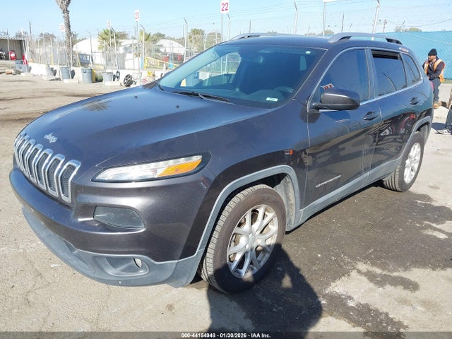 1C4PJLCS0GW307864 Jeep Cherokee Latitude