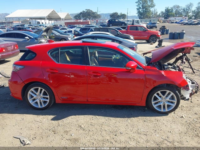 Lexus CT 200H 2014 JTHKD5BH6E2185761 Image 13