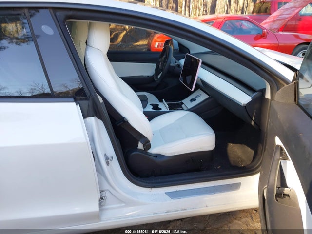 2019 TESLA MODEL 3 5YJ3E1EBXKF440343 Photo 4