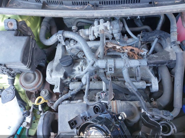 JTDKDTB37F1088361 Toyota Prius C Two