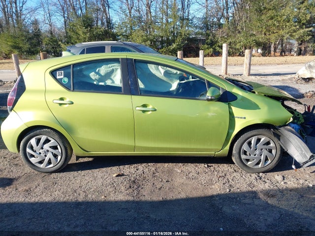 JTDKDTB37F1088361 Toyota Prius C Two