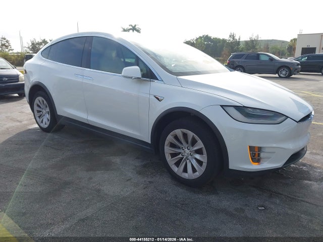 2020 TESLA MODEL X 5YJXCDE22LF248313 Photo 0