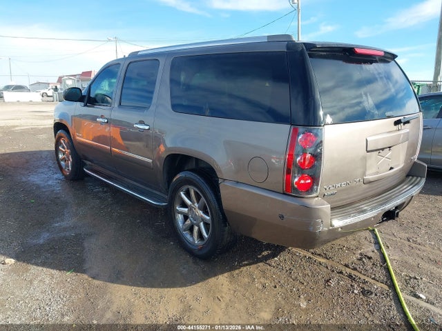 2011 GMC YUKON XL 1500 1GKS1MEF0BR280287 Photo 2