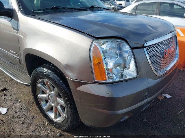 2011 GMC YUKON XL 1500 1GKS1MEF0BR280287 Photo 5