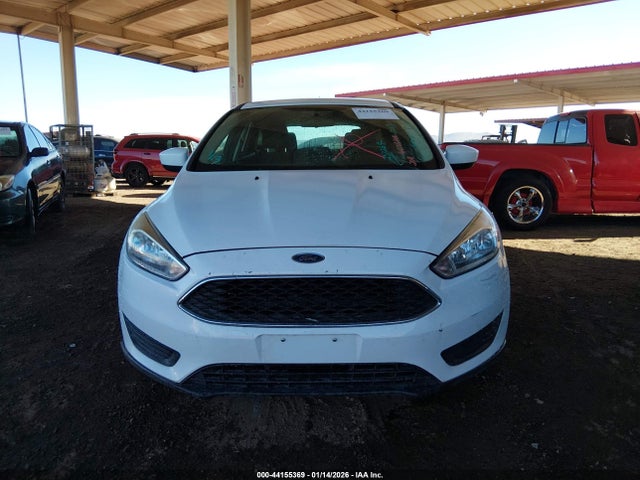 1FADP3K27JL237264 Ford FOCUS SE