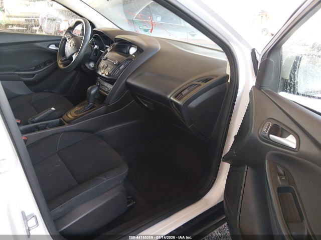 1FADP3K27JL237264 Ford FOCUS SE