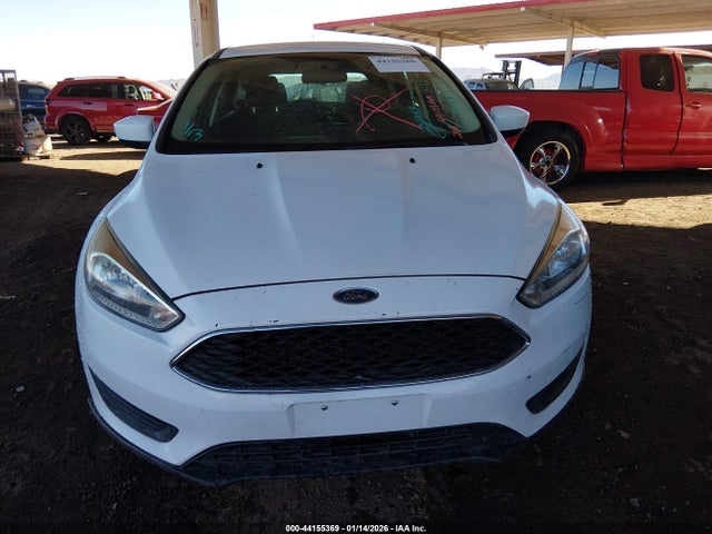 1FADP3K27JL237264 Ford FOCUS SE