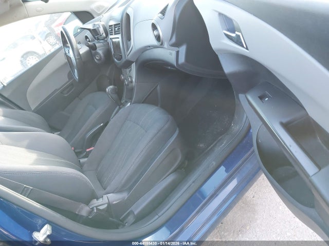 1G1JC6SH3E4135533 Chevrolet Sonic Lt Auto