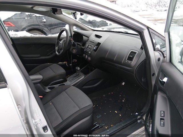 Продажа на аукционе авто 2015 Kia Forte Lx, vin: KNAFX4A62F5413112, номер лота: 44155447