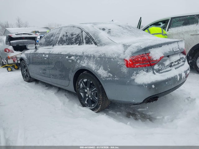 2010 AUDI A4 WAUBFAFL9AN035457 Photo 2