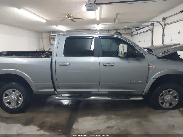 44155590 :رقم المزاد ، 3C6UR5FJ9NG373326 vin ، 2022 Ram 2500 Laramie  4x4 6'4 Box مزاد بيع