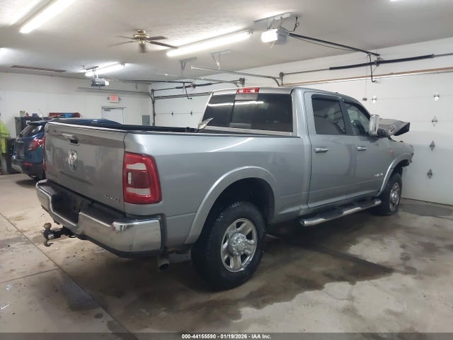 44155590 :رقم المزاد ، 3C6UR5FJ9NG373326 vin ، 2022 Ram 2500 Laramie  4x4 6'4 Box مزاد بيع