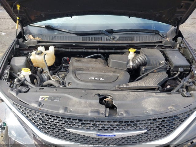 Продаж на аукціоні авто 2017 Chrysler Pacifica Touring, vin: 2C4RC1DG2HR609295, номер лоту: 44155646