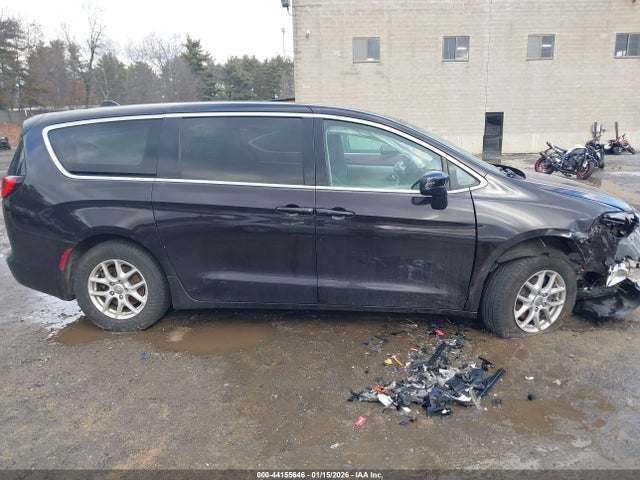 Продаж на аукціоні авто 2017 Chrysler Pacifica Touring, vin: 2C4RC1DG2HR609295, номер лоту: 44155646