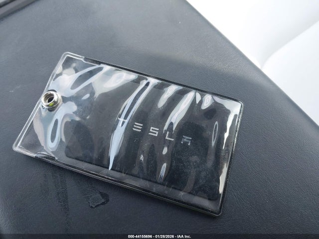 2021 TESLA MODEL Y 5YJYGDED4MF123082 Photo 10
