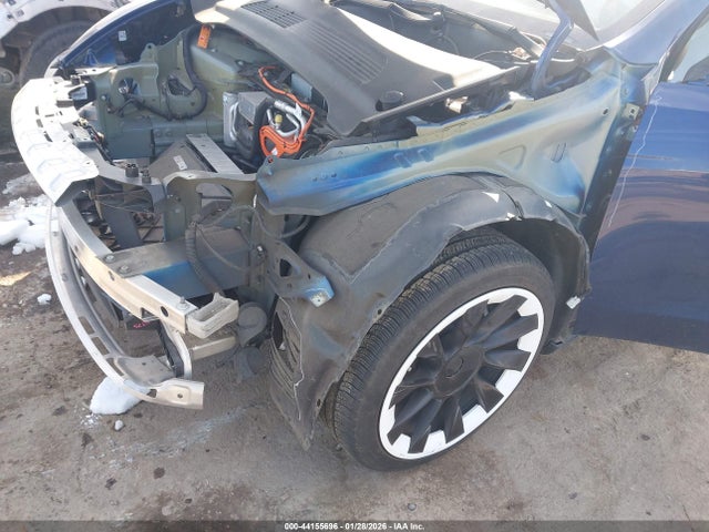 5YJYGDED4MF123082 Tesla Model Y Standard Range Rear-wheel Drive