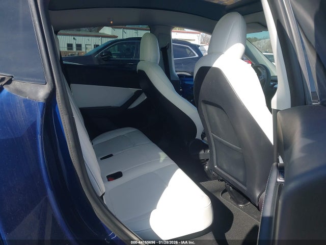 2021 TESLA MODEL Y 5YJYGDED4MF123082 Photo 7