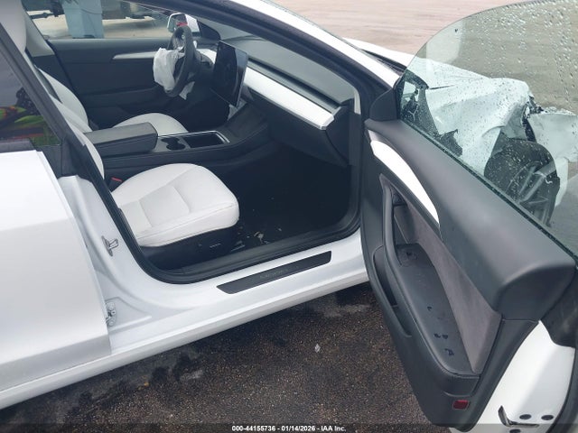2021 TESLA MODEL 3 5YJ3E1EA7MF025877 Photo 4