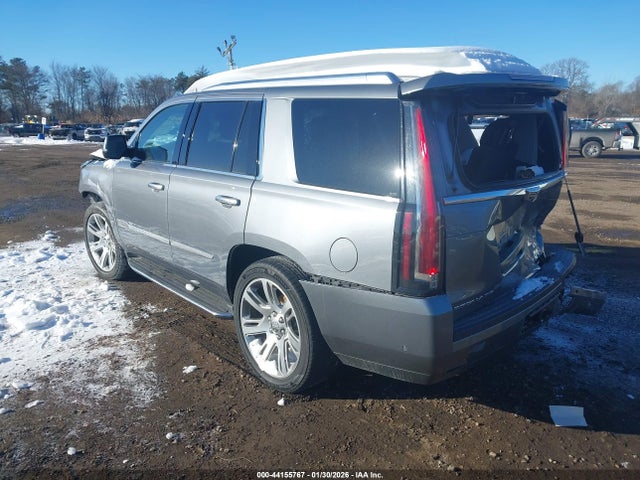 2018 CADILLAC ESCALADE 1GYS4BKJ2JR179227 Photo 2