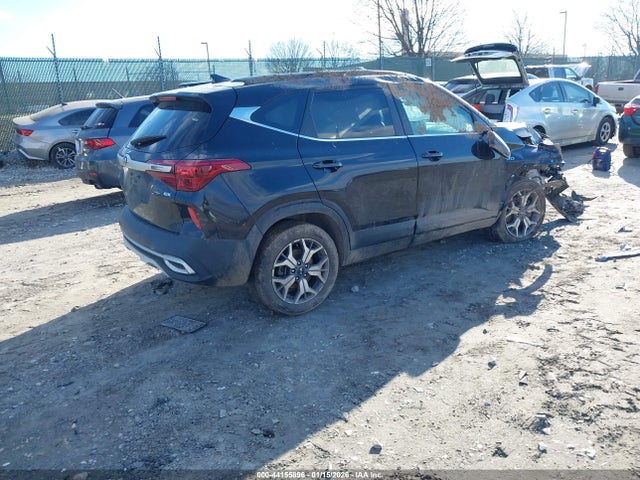 KNDERCAA5M7152308 KIA SELTOS EX