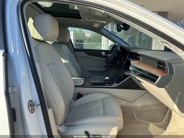 2019 AUDI A6 WAUL2AF26KN052435 Photo 4