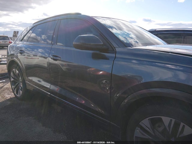 44155947 :رقم المزاد ، WA1FVBF15SD009905 vin ، 2025 Audi Q8 Prestige 55 Tfsi Quattro مزاد بيع
