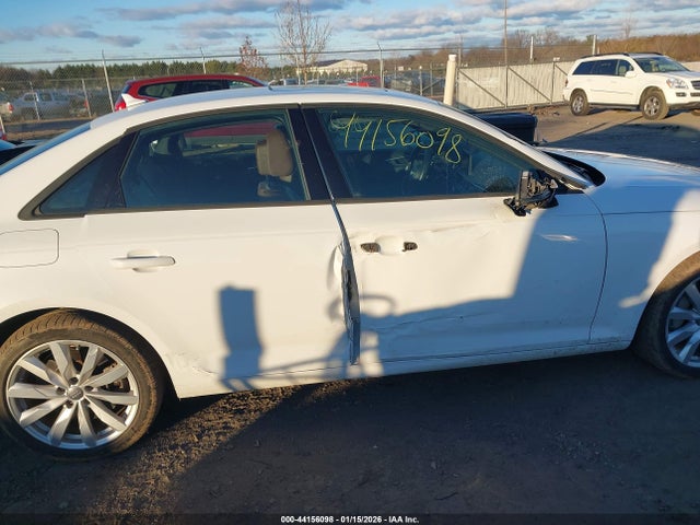 2017 AUDI A4 WAUANAF4XHN025831 Photo 5