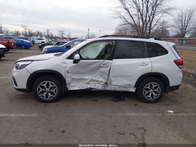Продаж на аукціоні авто 2020 Subaru Forester Premium, vin: JF2SKAJC1LH471390, номер лоту: 44156107