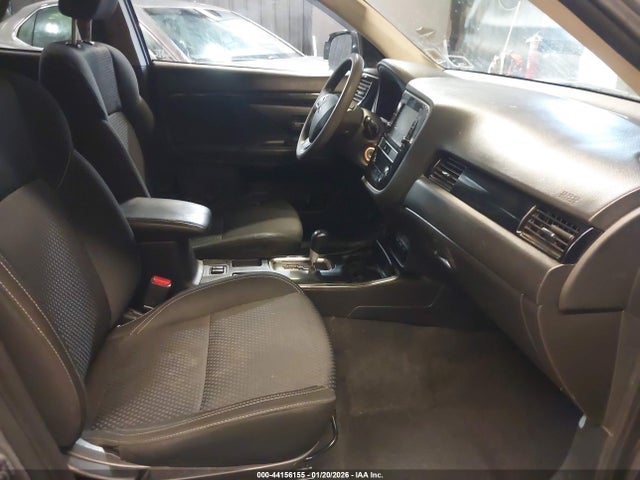 2019 MITSUBISHI OUTLANDER JA4AD2A35KZ002915 Photo 4