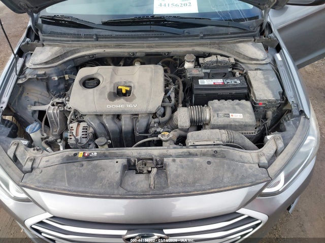KMHD74LF8HU428421 Hyundai ELANTRA SE