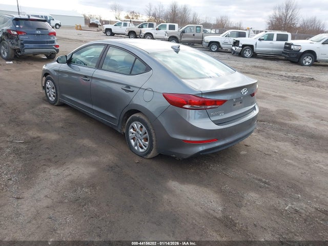 KMHD74LF8HU428421 Hyundai ELANTRA SE