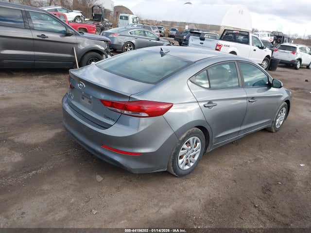 KMHD74LF8HU428421 Hyundai ELANTRA SE