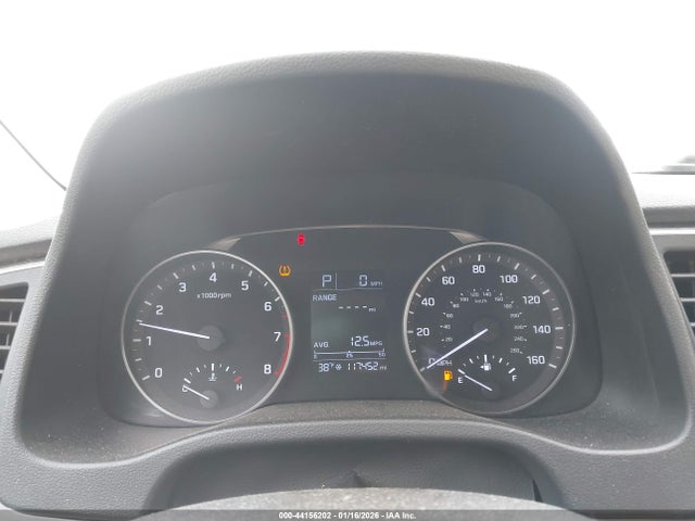 KMHD74LF8HU428421 Hyundai ELANTRA SE