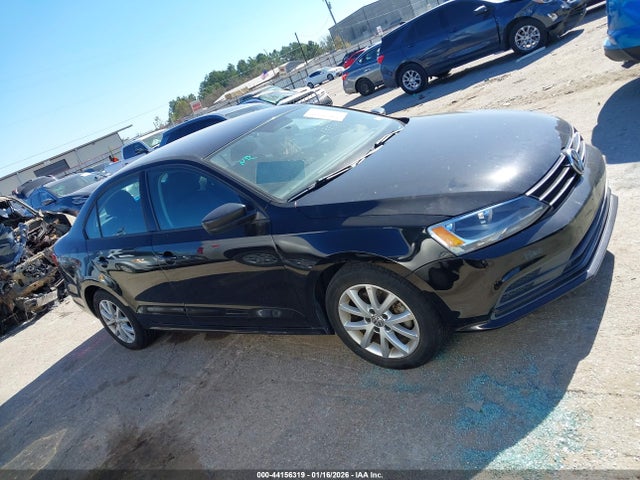 44156319 :رقم المزاد ، 3VWD17AJ9FM334058 vin ، 2015 Volkswagen Jetta 1.8t Se مزاد بيع