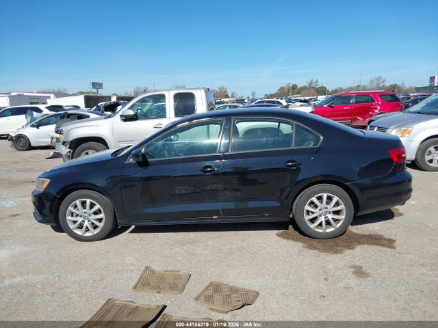 44156319 :رقم المزاد ، 3VWD17AJ9FM334058 vin ، 2015 Volkswagen Jetta 1.8t Se مزاد بيع