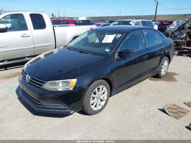 44156319 :رقم المزاد ، 3VWD17AJ9FM334058 vin ، 2015 Volkswagen Jetta 1.8t Se مزاد بيع
