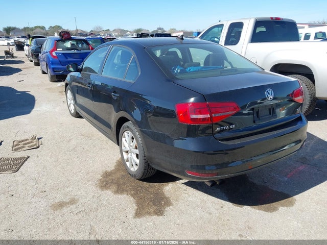 44156319 :رقم المزاد ، 3VWD17AJ9FM334058 vin ، 2015 Volkswagen Jetta 1.8t Se مزاد بيع