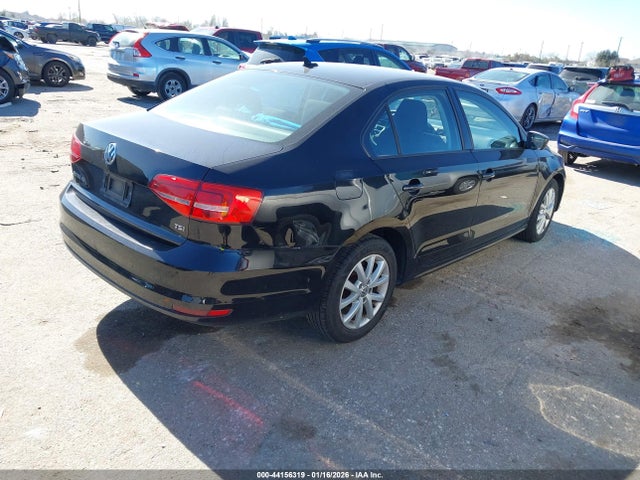 44156319 :رقم المزاد ، 3VWD17AJ9FM334058 vin ، 2015 Volkswagen Jetta 1.8t Se مزاد بيع