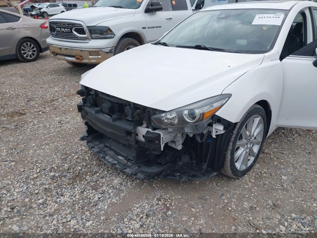 3MZBN1W3XHM127829 Mazda Mazda3 Grand Touring