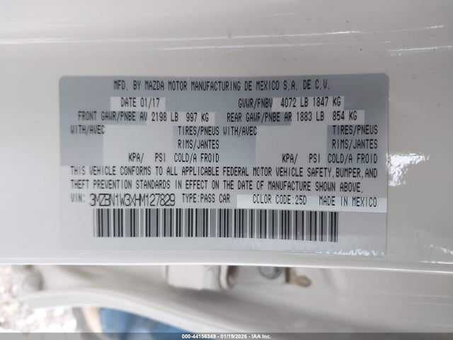 3MZBN1W3XHM127829 Mazda Mazda3 Grand Touring