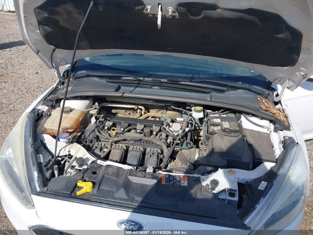 1FADP3F21HL295584 Ford FOCUS SE